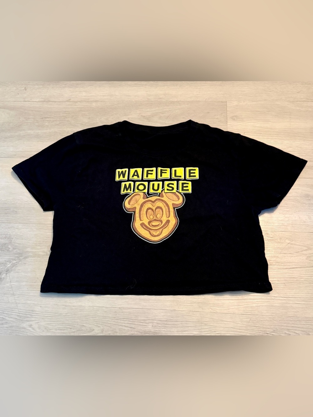 Rare Funny Womens Mickey Mouse Parody Waffle Mouse Cropped T-Shirt Size M